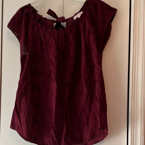 NWOT! Lauren Conrad Burgundy Short Sleeve Semi-Sheer Blouse - M - Picture 1 of 5